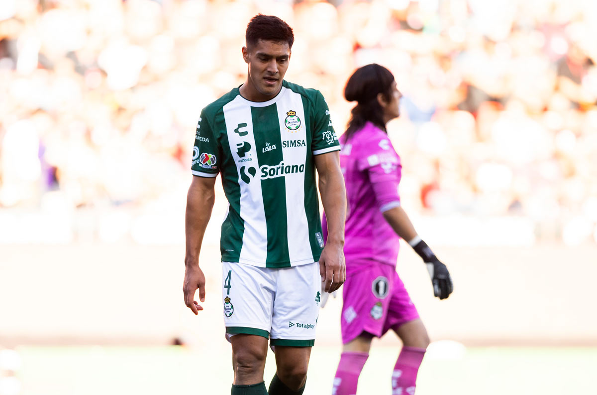 Santiago Núñez. Apenas con 24 años de edad, este defensa central argentino tiene buenas posibilidades para hacerse con una oferta especial. Tiene un valor de 3 millones de dólares, de acuerdo con Transfermarkt.
