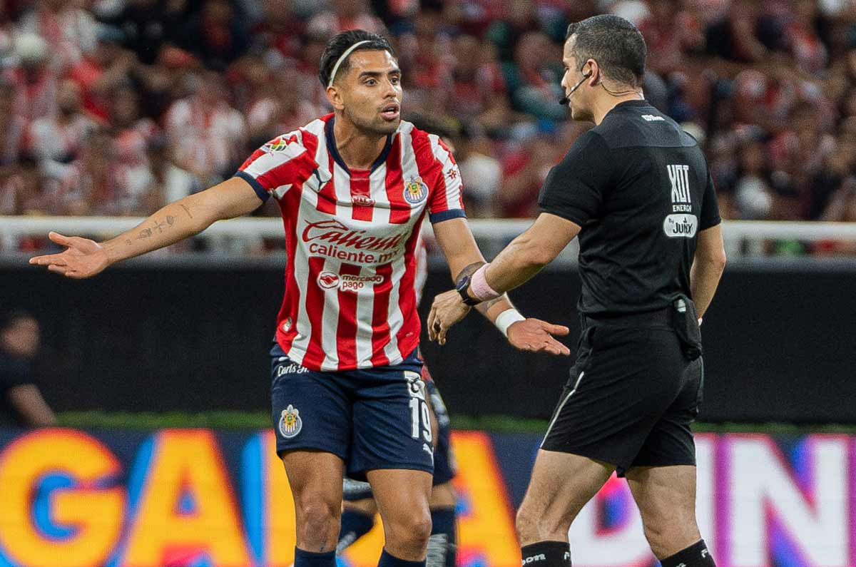 VAR acuchilló a Chivas en Clásico Tapatío vs Atlas, revelan