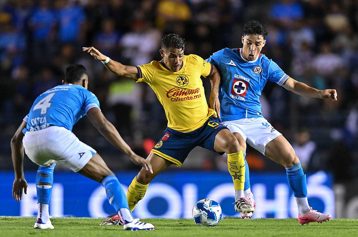 ¿Quién ha sido campeón cuando Cruz Azul y América se han enfrentado en semifinales?