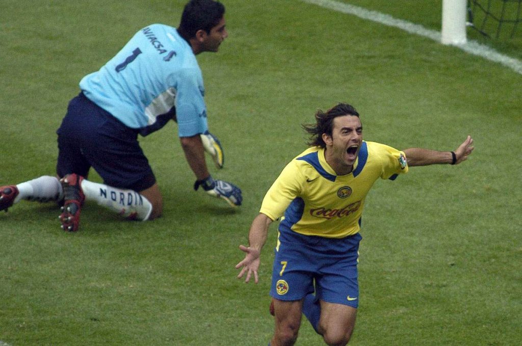 ¿Quién ha sido campeón cuando Cruz Azul y América se han enfrentado en semifinales? 0
