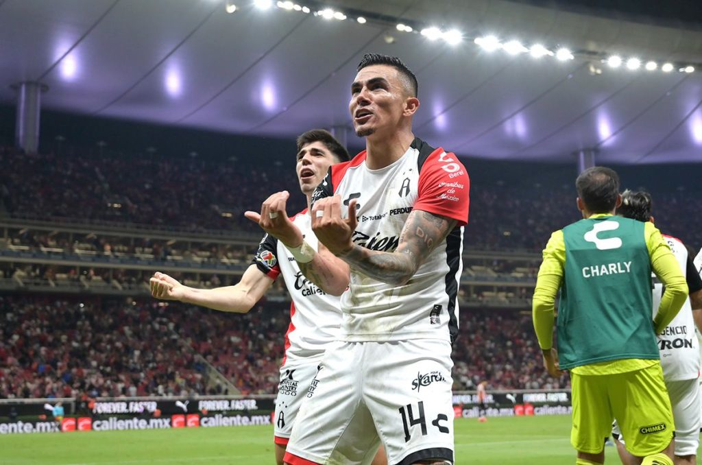 Chivas sufre la dosis y queda eliminado por Atlas con penal agónico