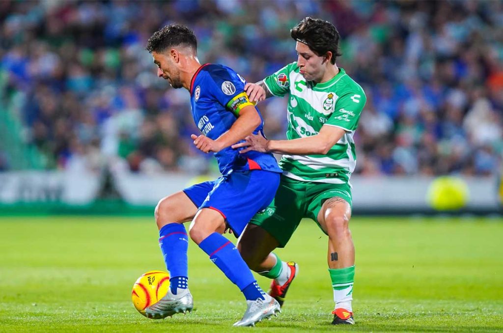 Cruz Azul vs Santos Laguna juegan la Jornada 15 del torneo Apertura 2024 dentro de la Liga MX