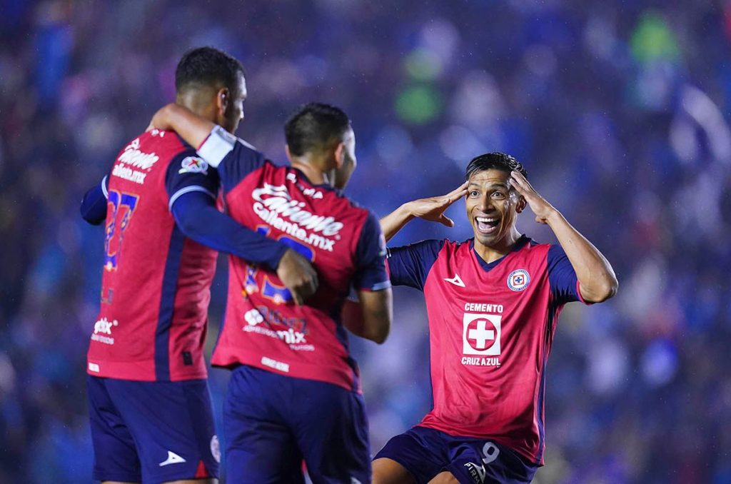 Cruz Azul sigue imbatible y sueña con romper éstos récords