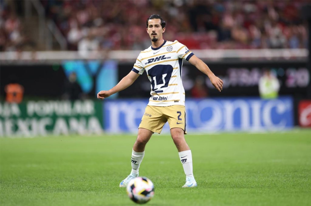 Pablo Bennevendo se ha consolidad como un defensa constante dentro de los Pumas de la UNAM