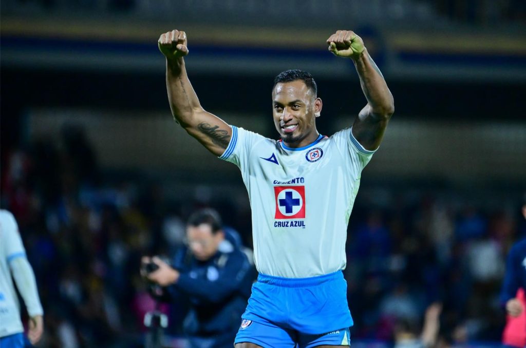 Monterrey quiere a Willer Ditta de la Máquina de Cruz Azul en sus filas