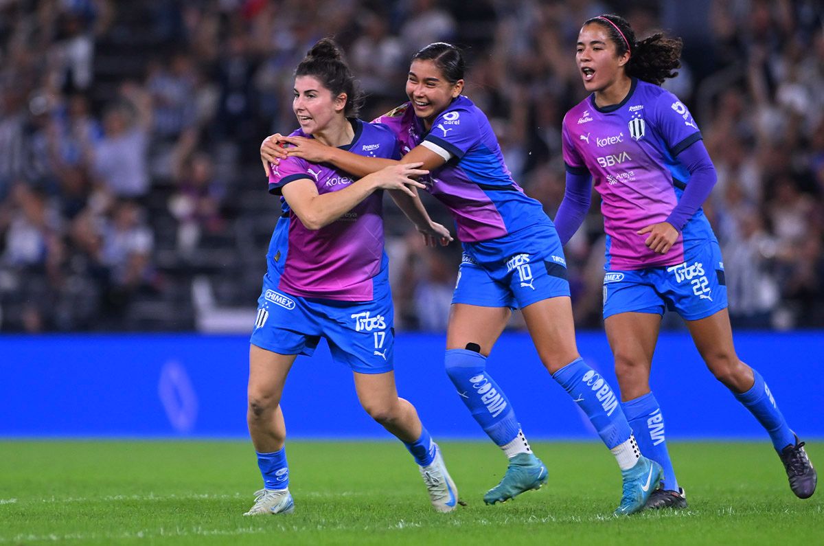 Rayadas golea a Pachuca y asegura sexta final regia en la Liga MX Femenil