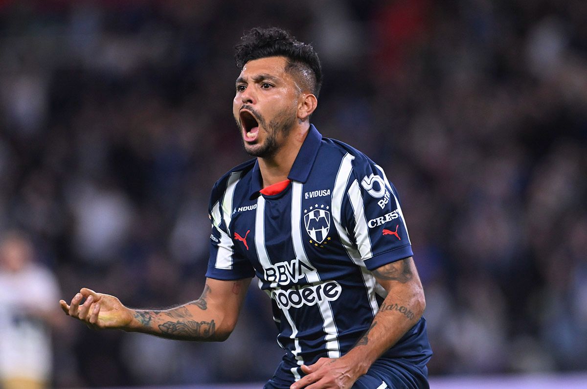 Polémica con Rayados, ¿debió anularse el gol de Tecatito Corona por fuera de lugar?