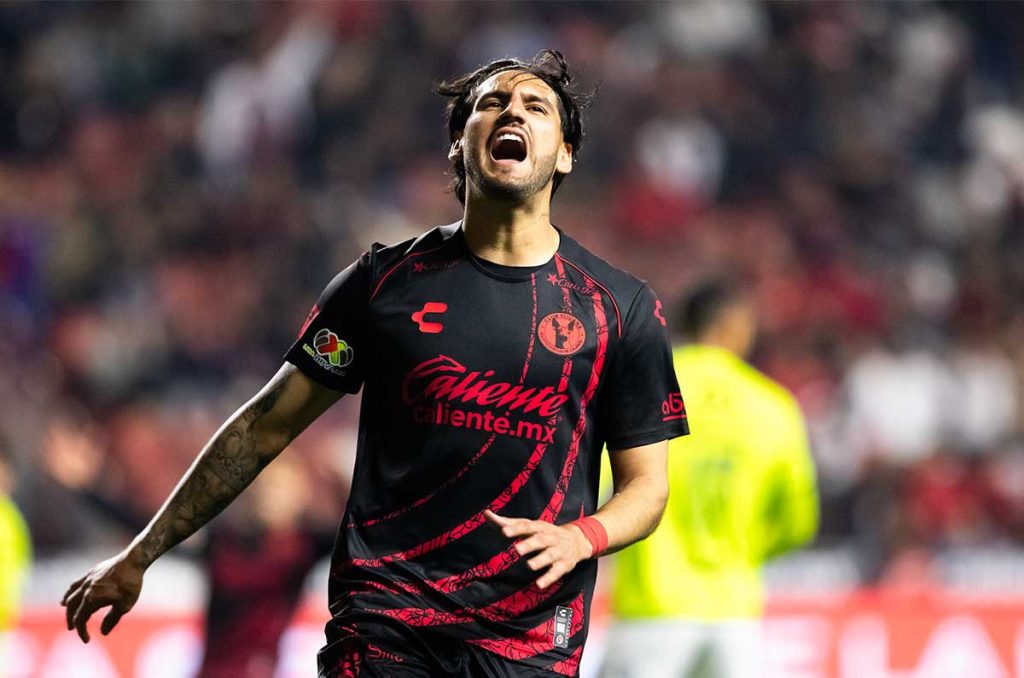 Alejandro Gómez puede ser el sustituto ideal de Chiquete Orozco