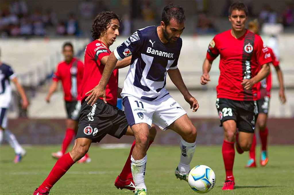 Fue campeón con Pumas en 2011 y desde Europa quiere ser su nuevo DT