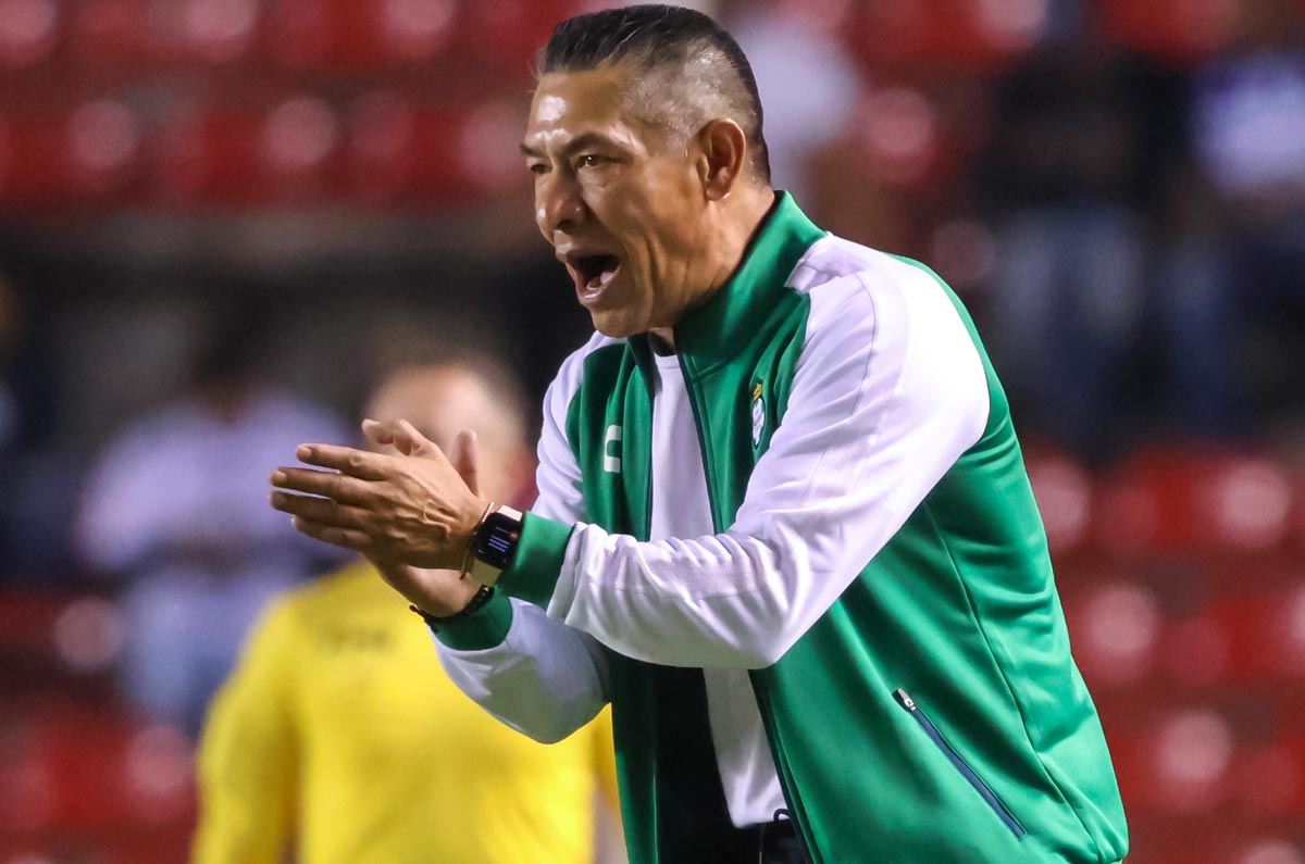 Ignacio Ambriz quedó fuera de Santos Laguna