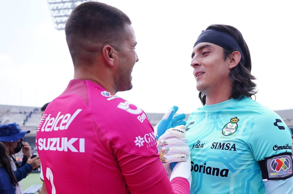 Julio González y Carlos Acevedo se encontrarían en Santos Laguna para pelear la titularidad