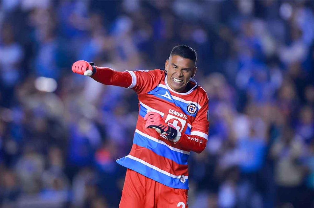 Kevin Mier de Cruz Azul, deseo de un gigante de la Bundesliga