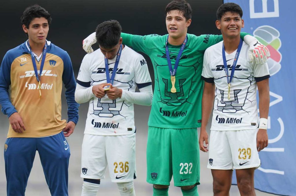 Pablo Lara, un portero canterano que ya sabe lo que es ganar con los Pumas de la UNAM