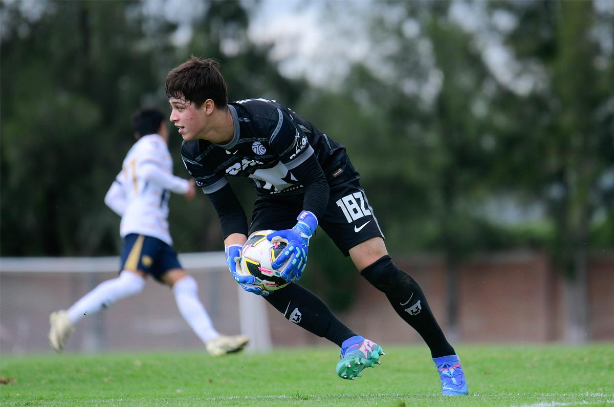 Quién es Pablo Lara, el portero que busca competir en Pumas