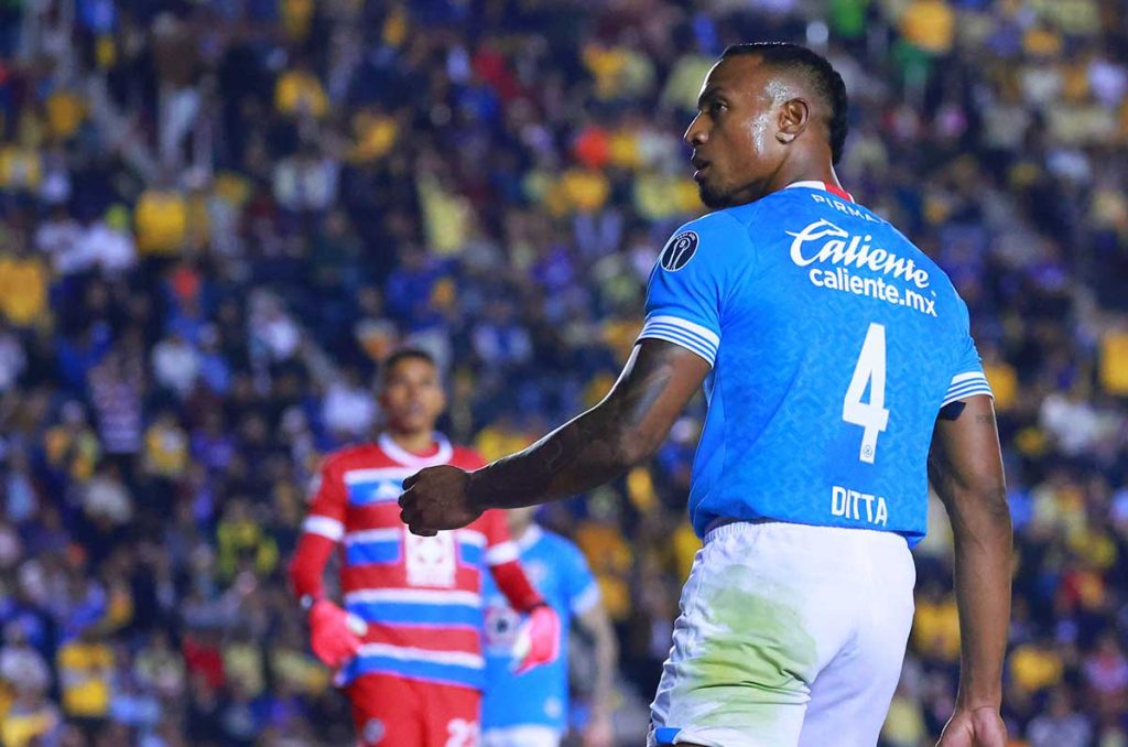 Willer Ditta y una notable mejora con Cruz Azul en el Apertura 2024 0