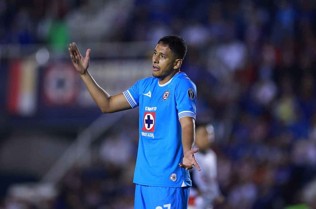 Al salir de Cruz Azul, Luis Romo aclara pelea con Martín Anselmi