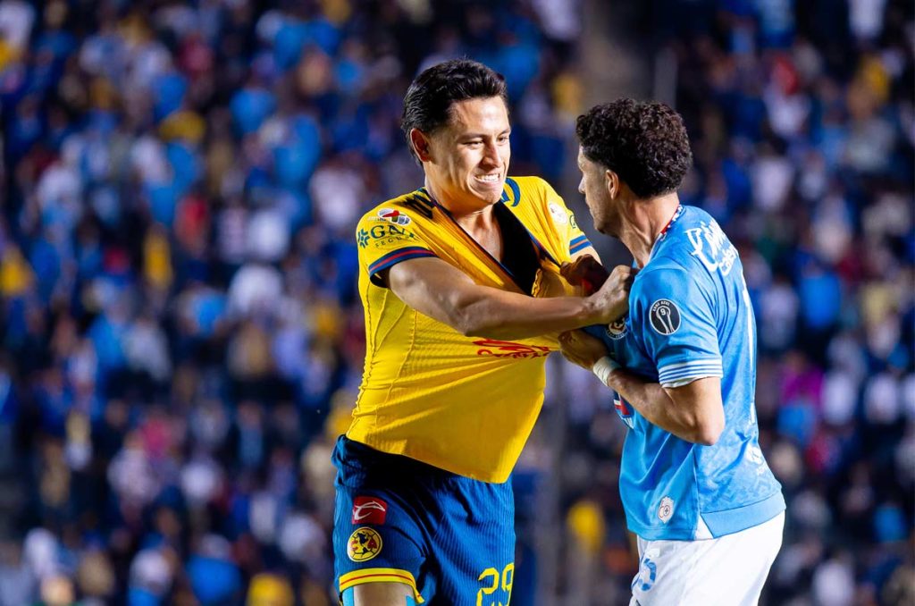 América daría tiro de gracia a Cruz Azul y le arrebataría a su bombazo