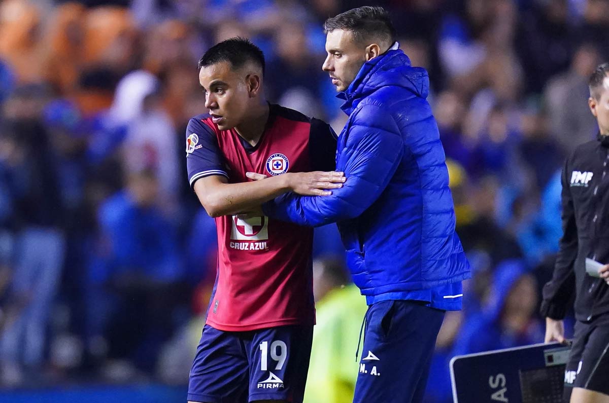 Anselmi ya sabe los jugadores de Cruz Azul que se llevará al Porto