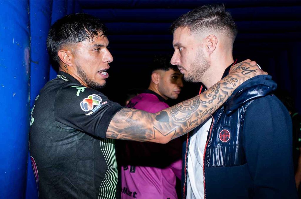 Carlos Salcedo, cerca de fichar por el acérrimo rival