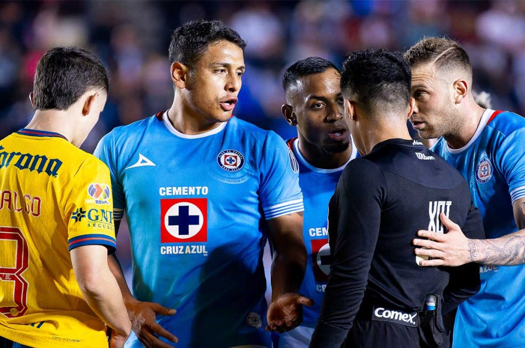 Chiquete cerca de Cruz Azul, aunque Chivas roba pieza clave de Anselmi 0