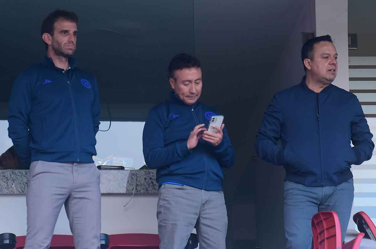 ¿Cómo Orbelín y Huescas? Cruz Azul busca renovarlos, pero ellos buscarían irse a Europa