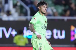 Llegada de Carlos Salcedo a Rayados deja ganancias para Juárez y Cruz Azul