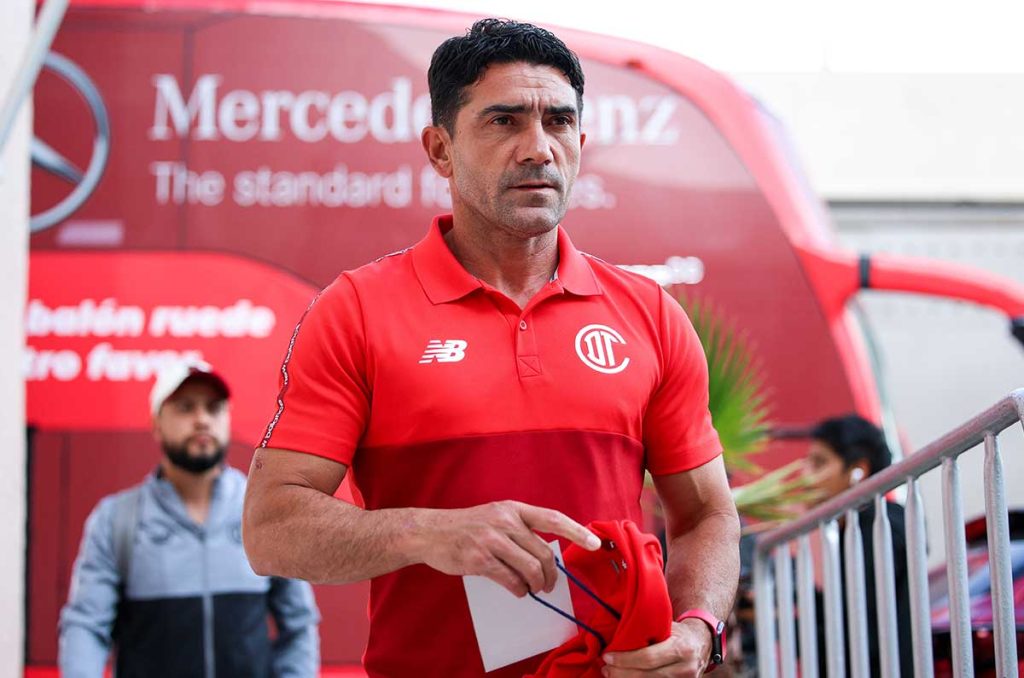 Sinha, directivo de Toluca, no ocultó su molestia después de que TUDN cortara la transmisión