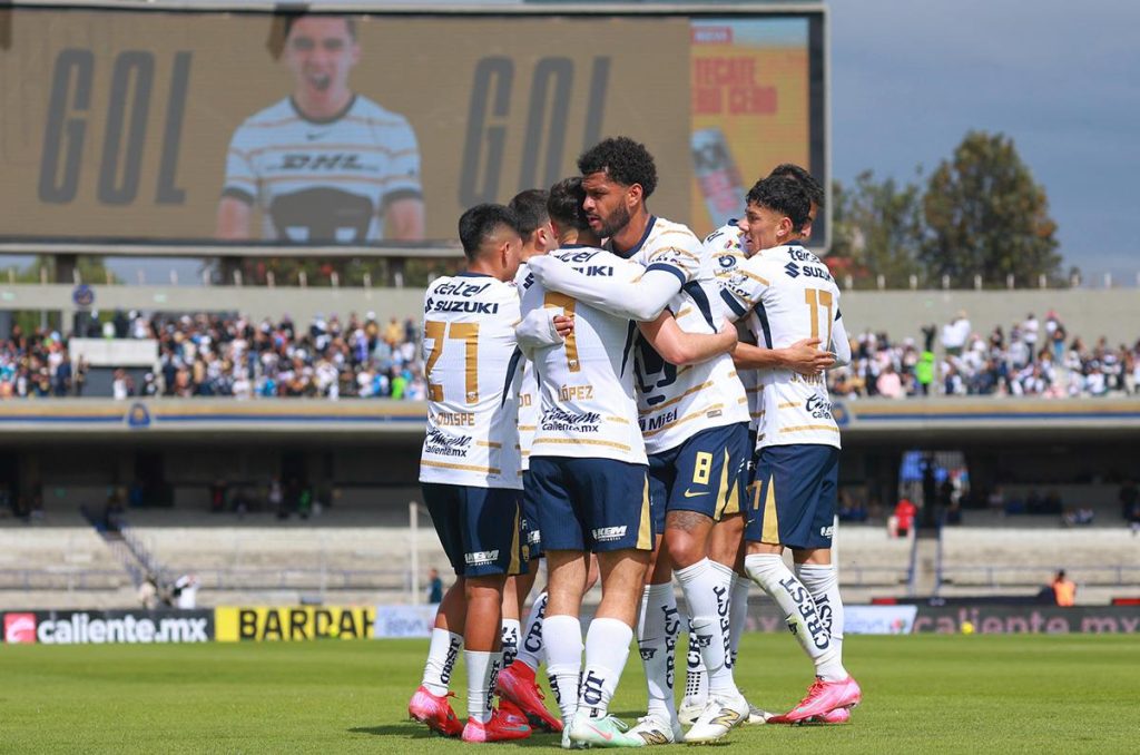 Pumas gana sin Chino Huerta y extiende su récord histórico en Liga MX
