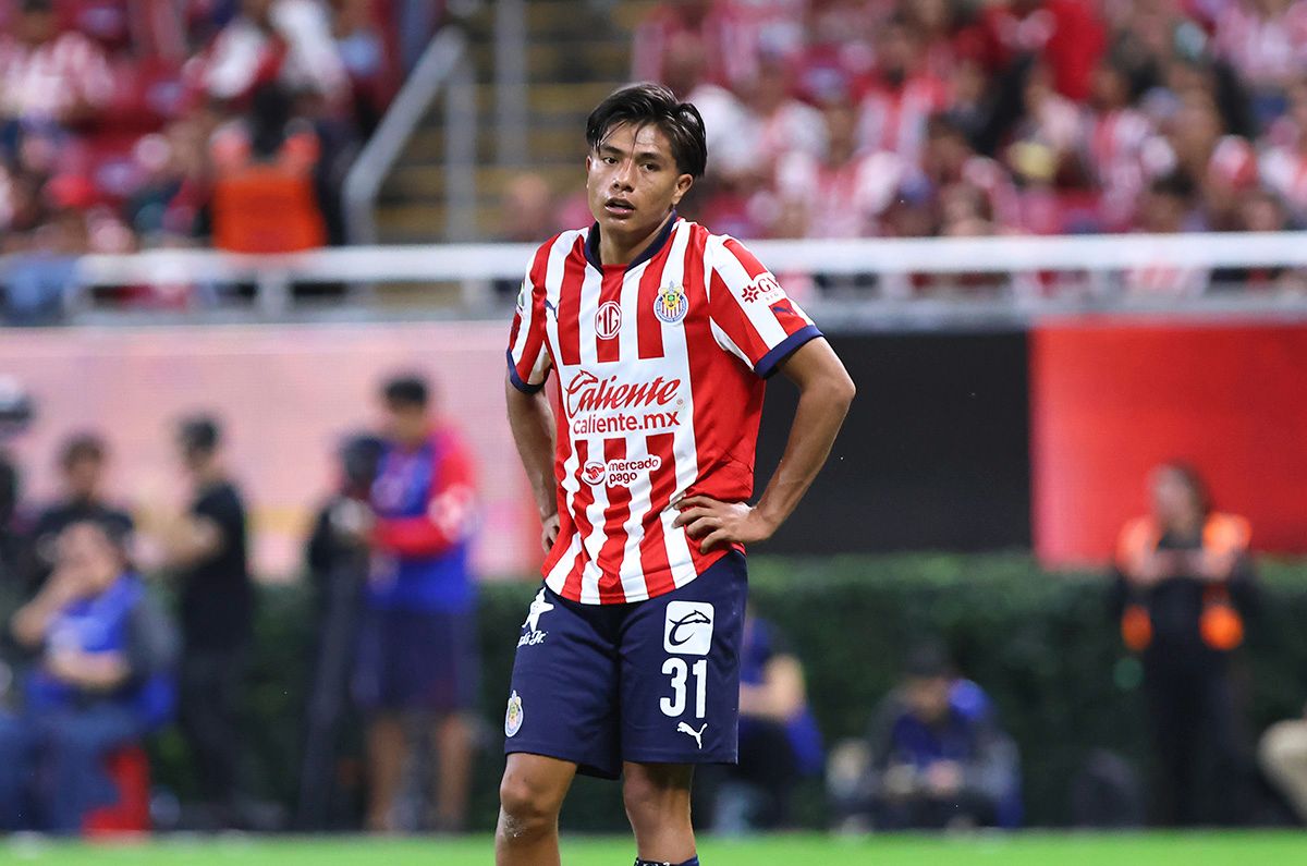 ¿Apareció el ChiVAR? Polémica mano de Yael Padilla acaba en gol