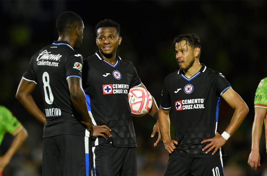 Cruz Azul se negó a renovarlo y ahora el ‘Creador’ está cerca de quedar libre
