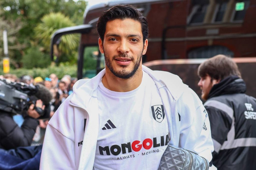 Fulham define el destino de Raúl Jiménez