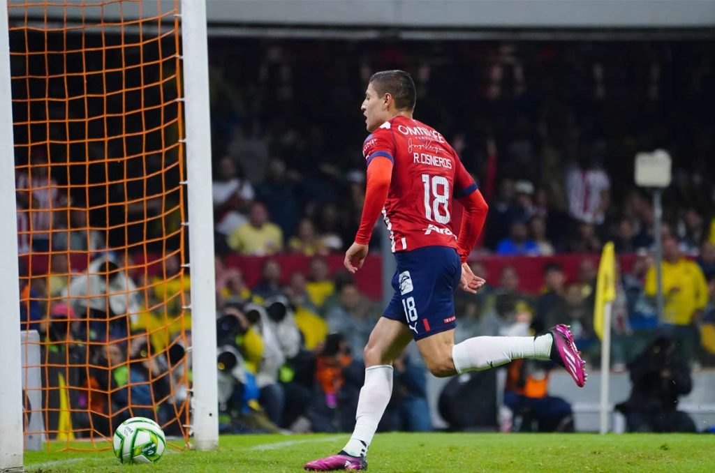 Ronaldo Cisneros, una inversión de millones de dólares para las Chivas de Guadalajara