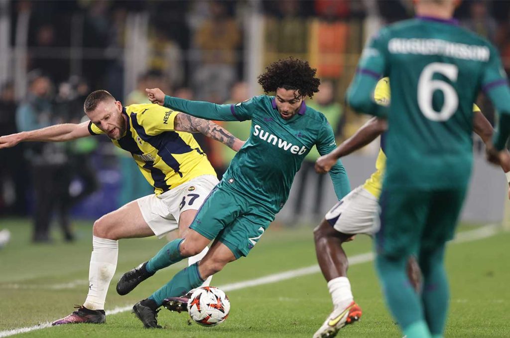Royal Charleroi vs Anderlecht: Cómo y dónde ver a Chino Huerta