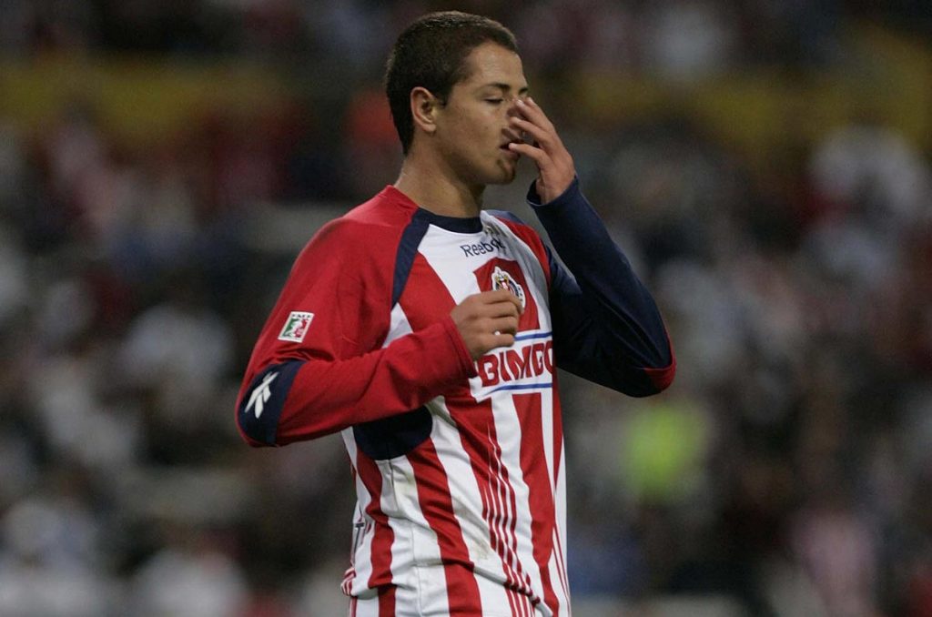 Chicharito, durante el último Chivas vs Cruz Azul en el 2009