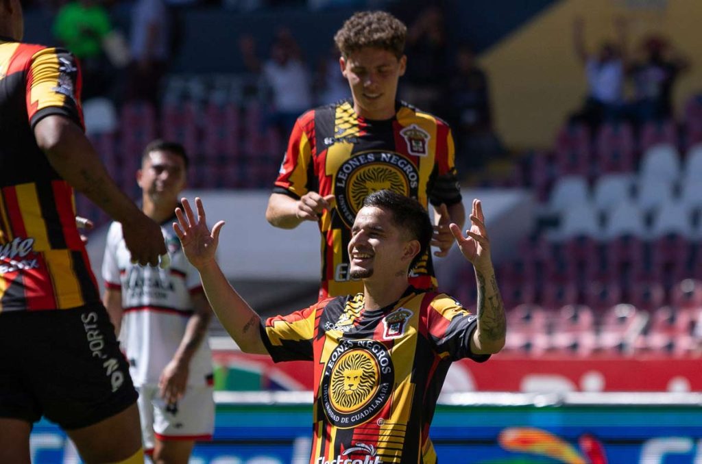 Alejandro Organista y Edson Torres, dos jugadores de Leones Negros que no pudieron brillar en Chivas de Guadalajara