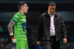Efraín Juárez y Pumas alistan el adiós de Alex Padilla y ya tienen portero en la mira