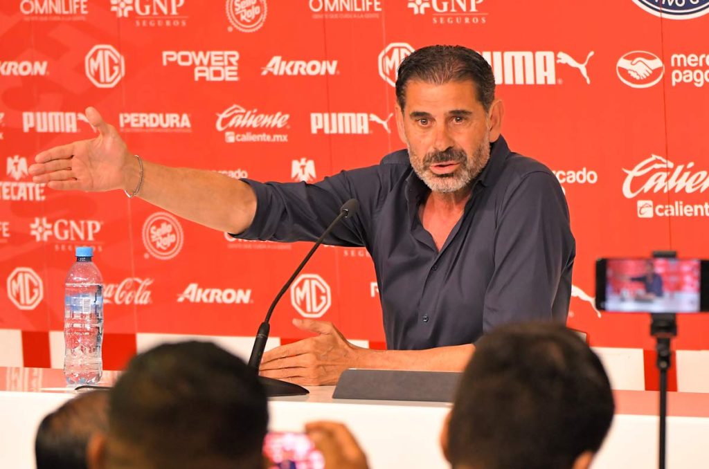 Es la pieza queda de Fernando Hierro en Chivas y le pagan 14 millones