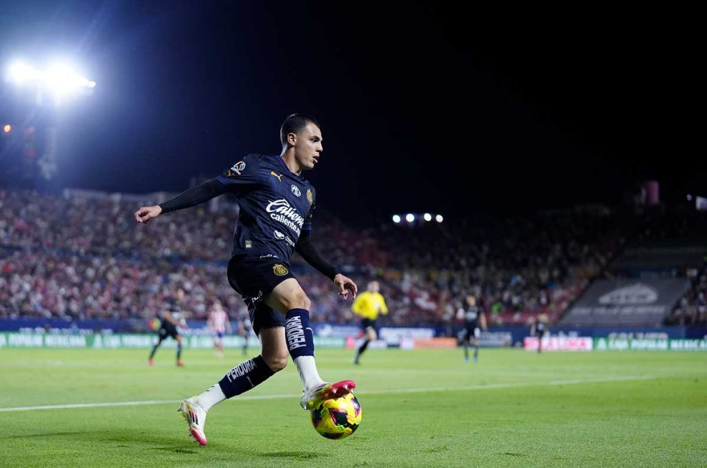 ¡Insólito! Sale a la luz la razón por la que Hugo Camberos no juega en Chivas 0