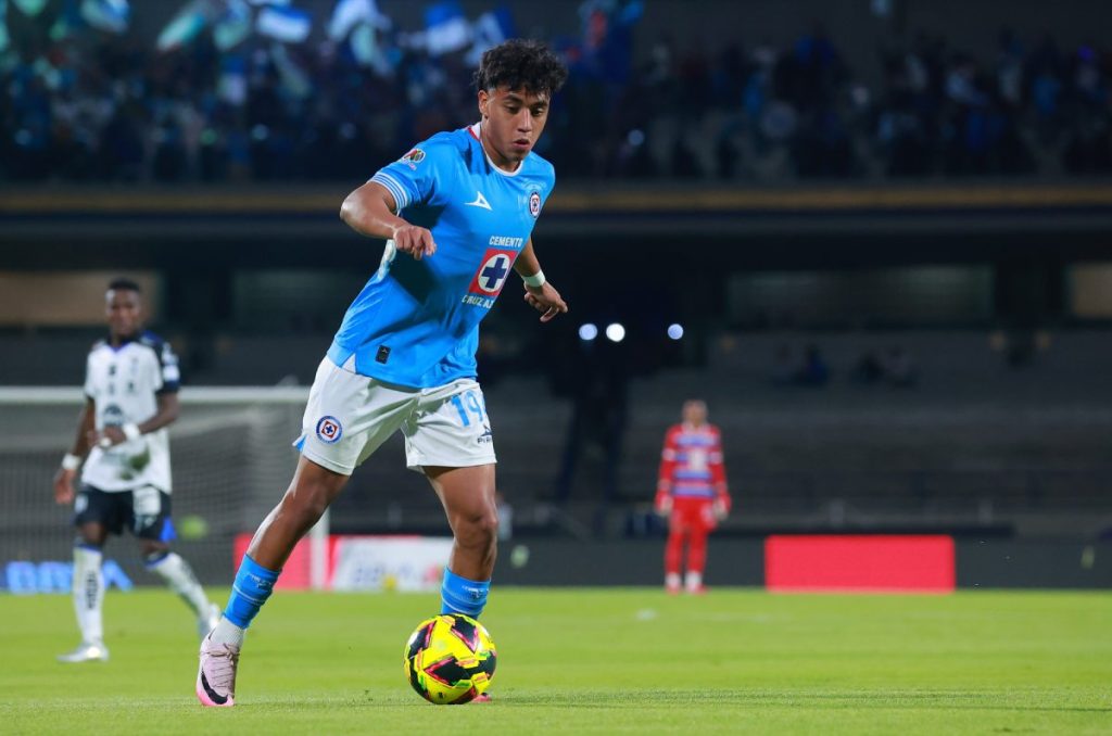 Amaury Morales ya tendrá contrato de primer equipo con la Máquina de Cruz Azul