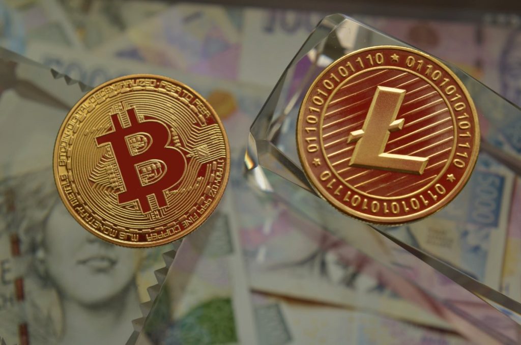 Bitcoin frente a otras criptomonedas: ¿en qué se diferencia?