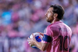 Fue desechado y maltratado en Chivas, HOY eliminó a Messi de la Concachampions