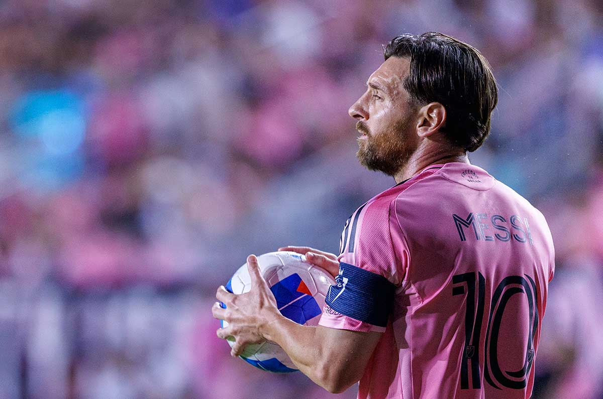 Fue desechado y maltratado en Chivas, HOY eliminó a Messi de la Concachampions