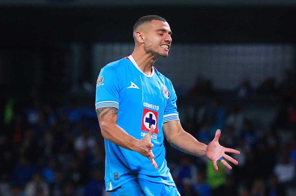 Giorgos Giakoumakis no ha sido el delantero que Cruz Azul esperaba