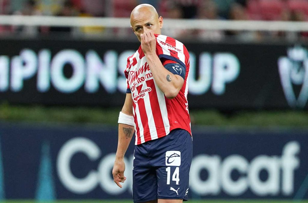 La segunda etapa de Chicharito en Chivas no ha sido como se esperaba