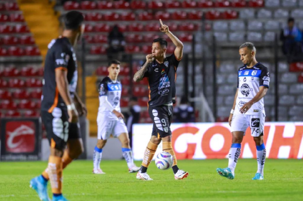 Roberto de la Rosa terminó con su sequia goleadora 0
