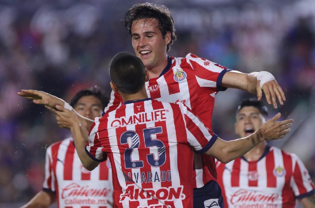 SE LE ESCAPA EL PLAY IN A CHIVAS 0