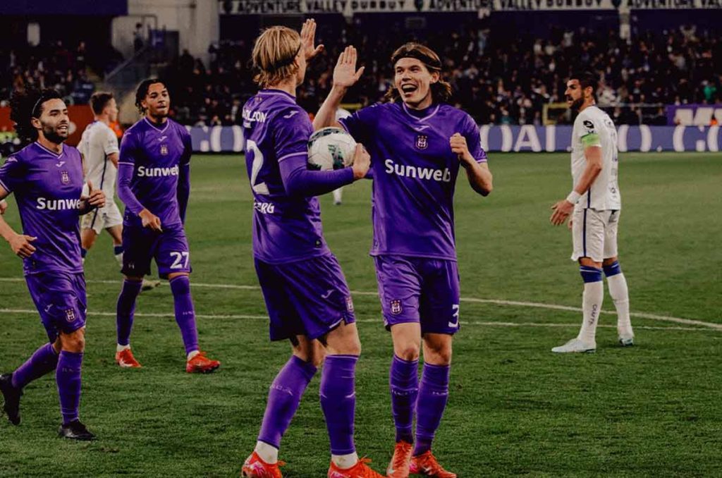Chino Huerta y Anderlecht intentarán vencer al Royal Antwerp