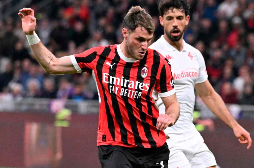 Santi Giménez ya comienza a generar dudas en el AC Milan
