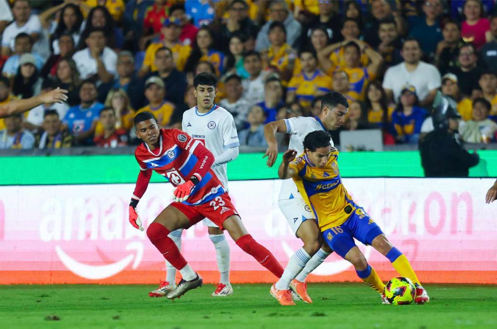 Tigres vs Cruz Azul juegan las semifinales de la Concachampions y te decimos las alineaciones del partido