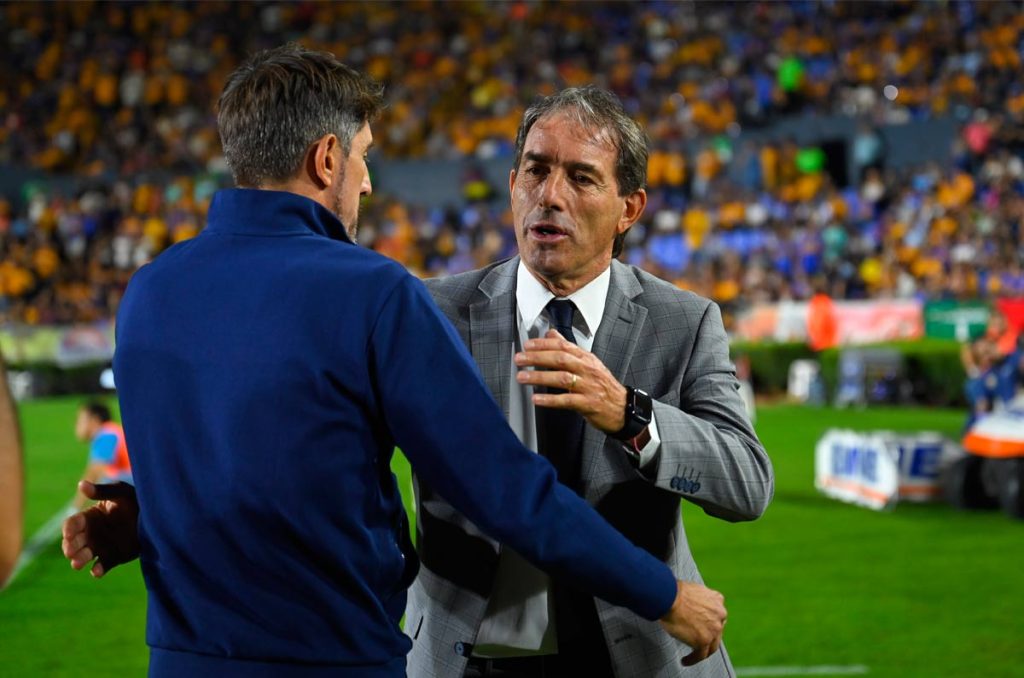 Veljko Paunovic podría sustituir a Guillermo Almada en los Tuzos de Pachuca